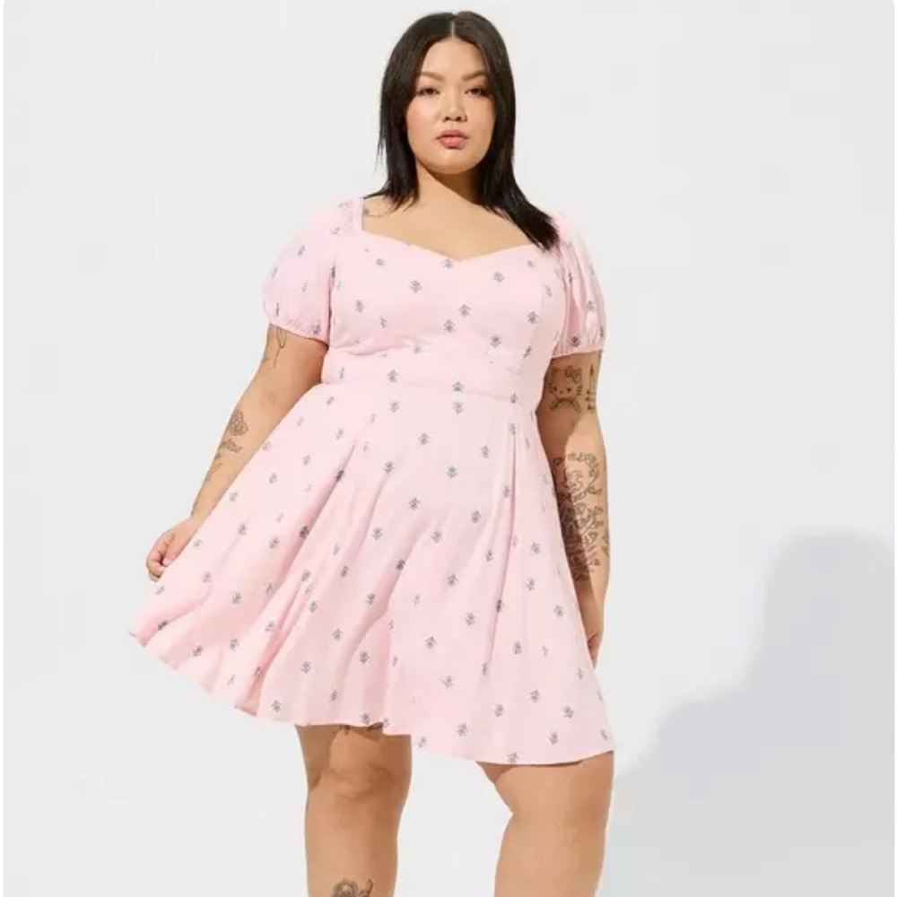 Torrid Mini Stretch Challis Sweetheart Skater Dress with Puff Sleeves Size 00